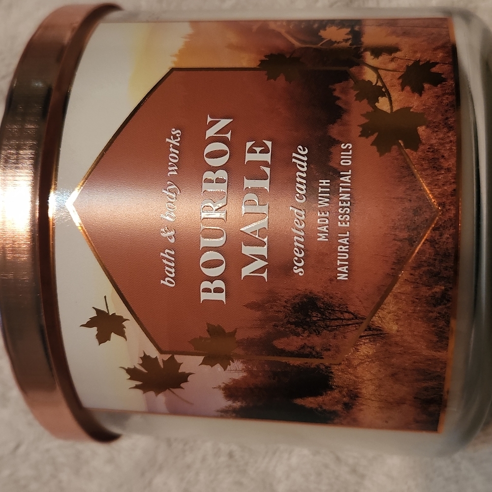 NWT Burbon Maple 3 wick candle
